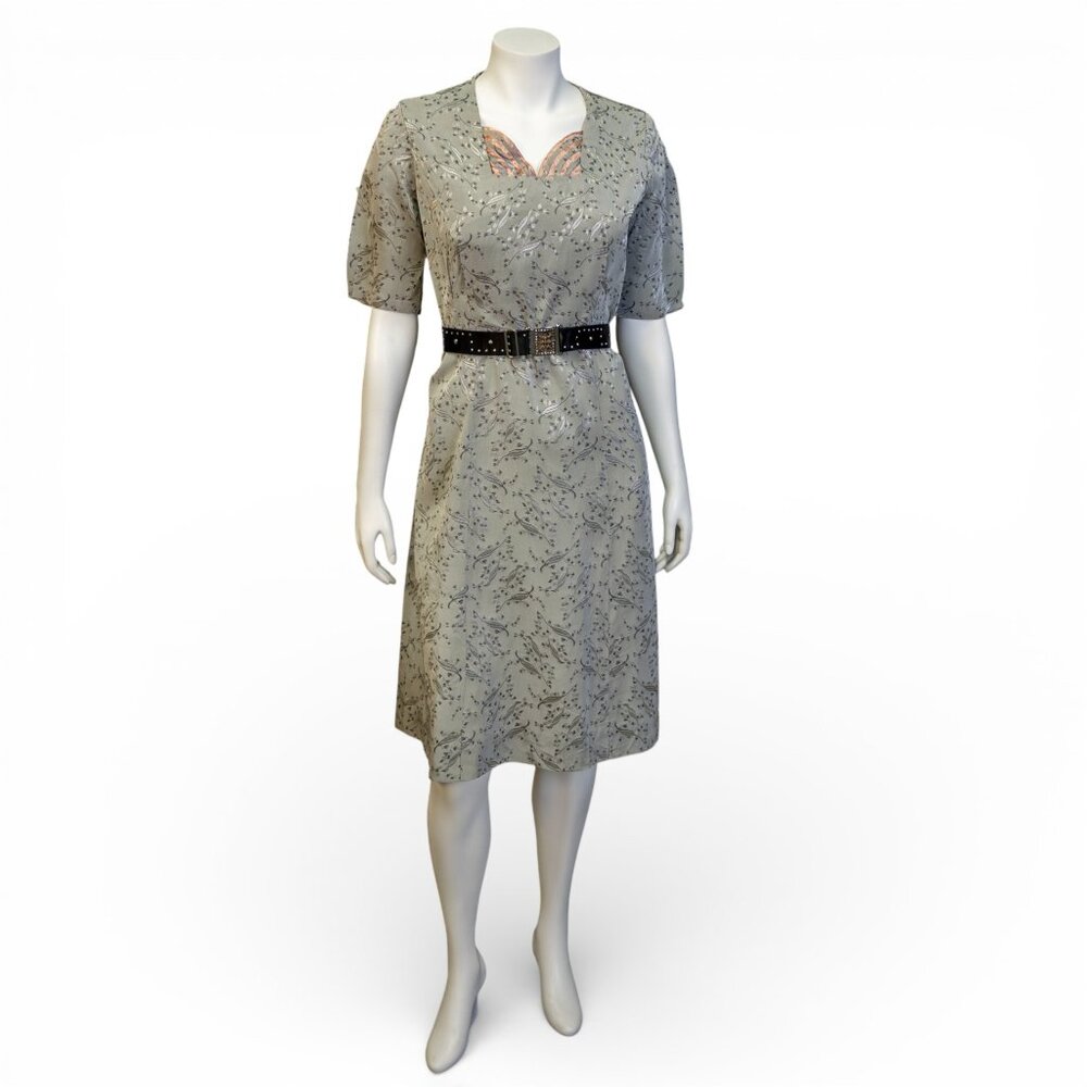 1940s Embroidered Taffeta Dress | Silvery Floral Vintage Dress | Size 10-12